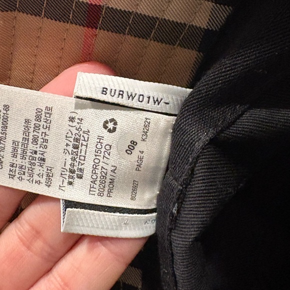 Burberry Check Vintage Bucket Hat in Archive Beige - Picture 10 of 12